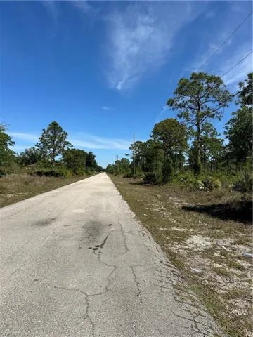1402 FIFTH AVE, LEHIGH ACRES FL 33972