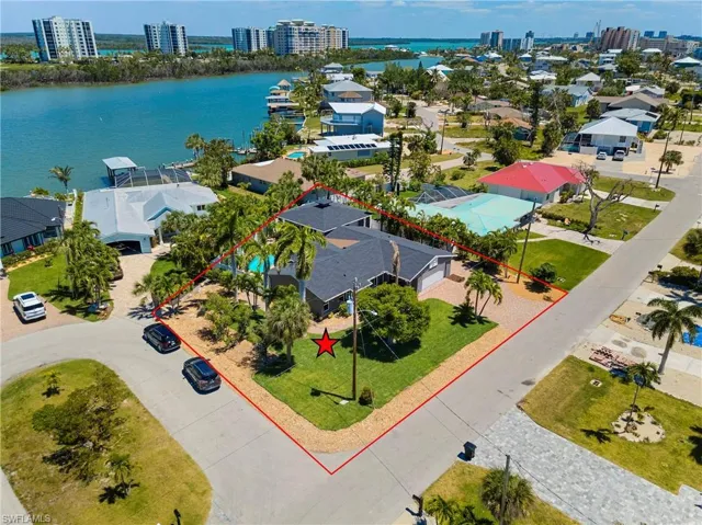 Large Corner Lot on South End of FMB!