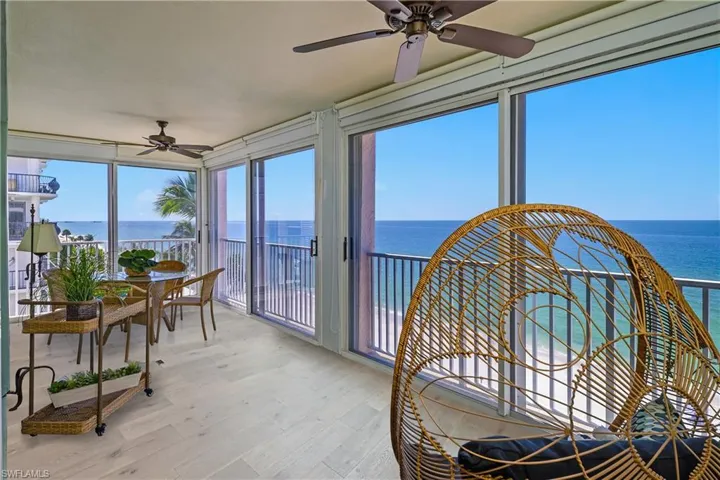 Panoramic views to the west and south. Floor digitally updated to match already updated floors inside under-air.