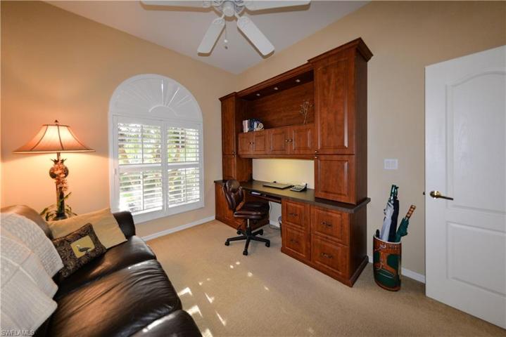 Convertible Den has closet
