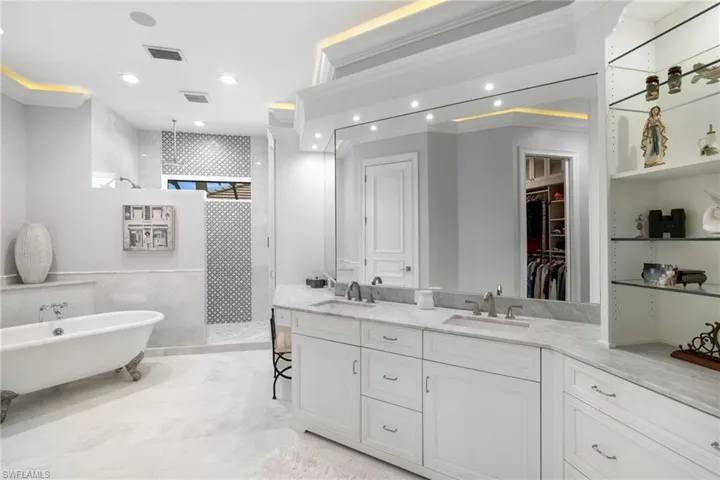 18151 Montelago Ct, Miromar Lakes, Florida 33913