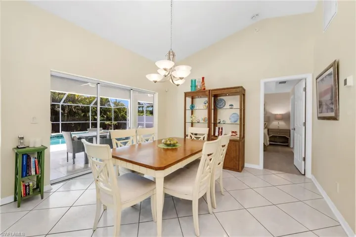 A bright and welcoming space where you will enjoy meals with loved ones, featuring views of the lanai.