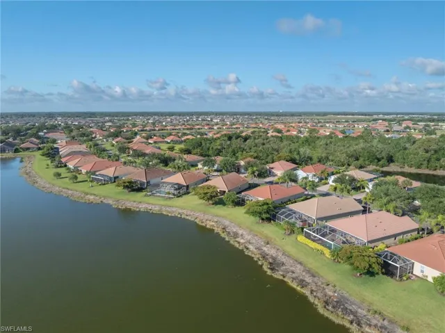 2897  Apple Blossom  DR, Alva, FL 33920
