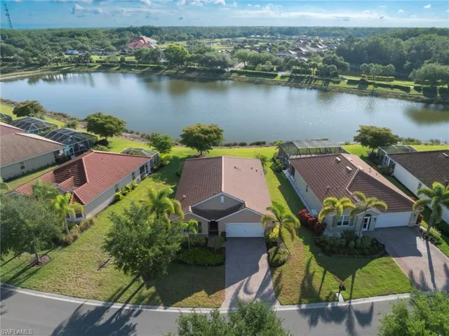 2897  Apple Blossom  DR, Alva, FL 33920