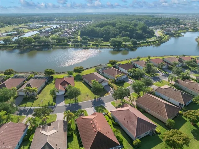 2897  Apple Blossom  DR, Alva, FL 33920
