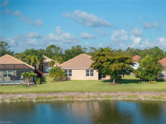 2897  Apple Blossom  DR, Alva, FL 33920