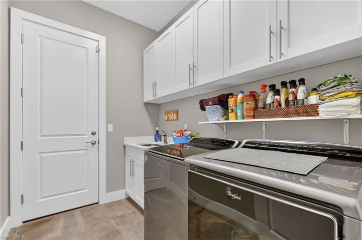 163 19th St Nw, Naples, Florida 34120