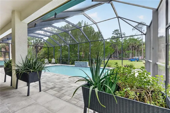 163 19th St Nw, Naples, Florida 34120