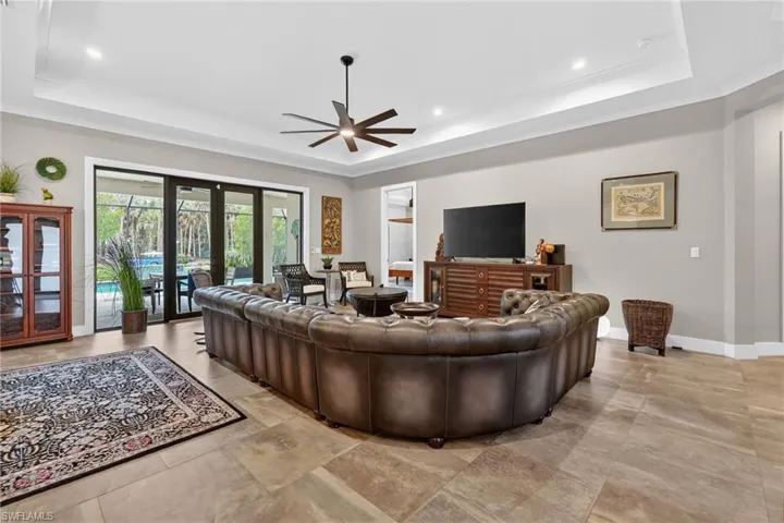 163 19th St Nw, Naples, Florida 34120
