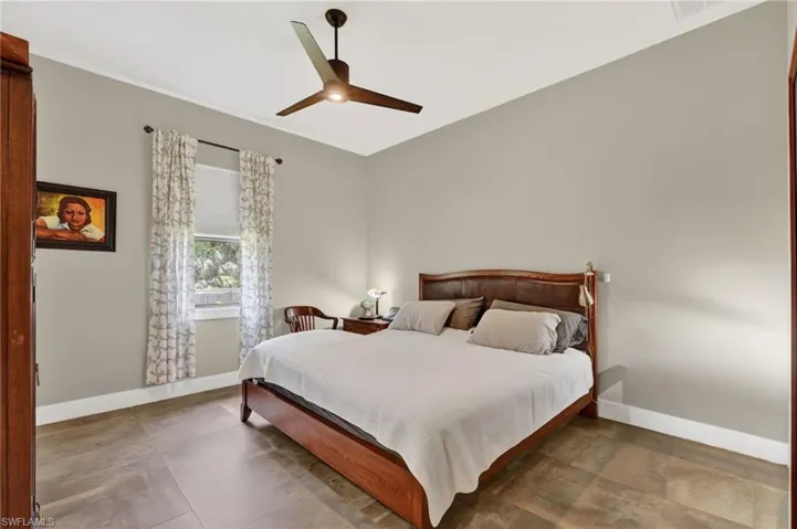 163 19th St Nw, Naples, Florida 34120