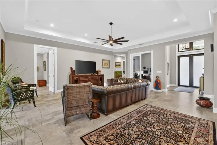 163 19th St Nw, Naples, Florida 34120