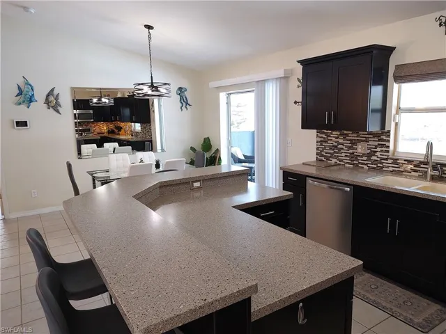 2919 Sw 25th St, Cape Coral, Florida 33914