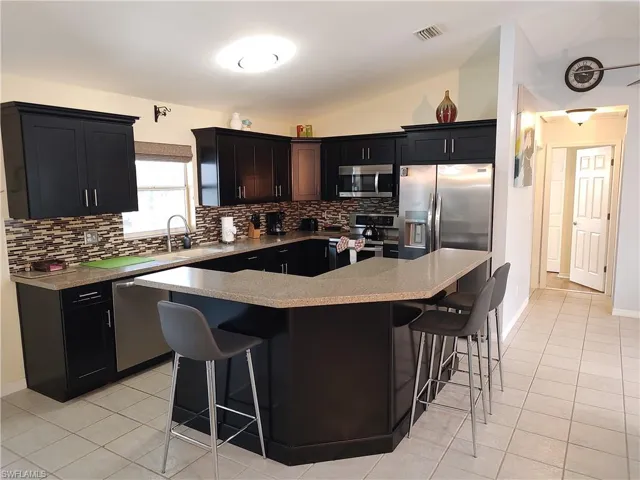 2919 Sw 25th St, Cape Coral, Florida 33914