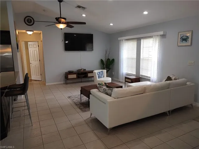 2919 Sw 25th St, Cape Coral, Florida 33914
