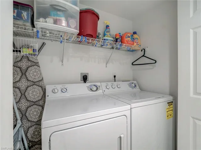 Side by Side Washer/Dryer!
