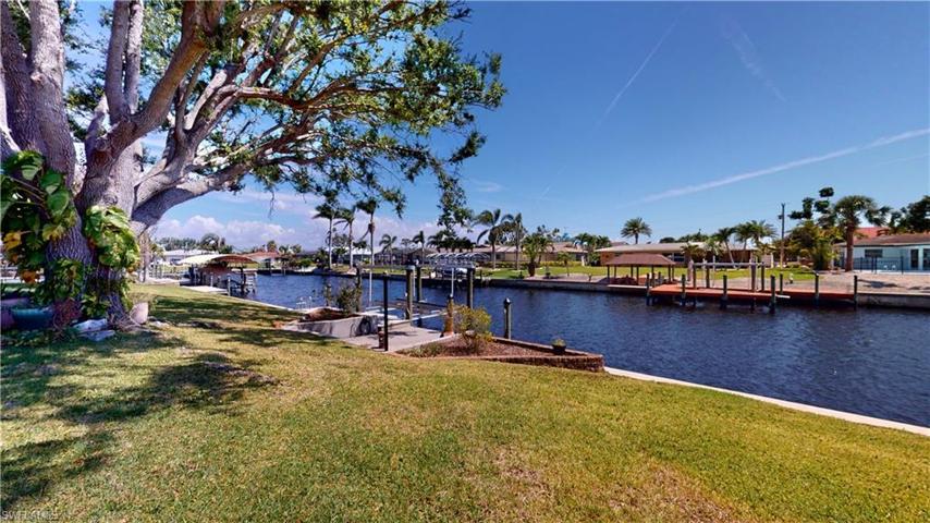 716 SE 44th  ST, CAPE CORAL, FL 33904