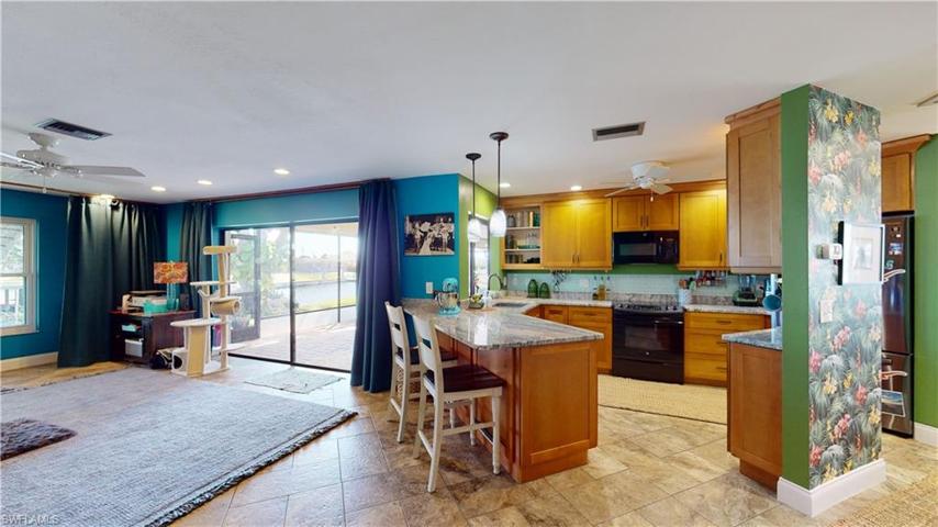 716 SE 44th  ST, CAPE CORAL, FL 33904
