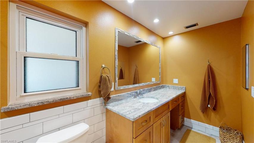 716 SE 44th  ST, CAPE CORAL, FL 33904