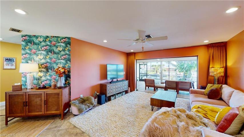 716 SE 44th  ST, CAPE CORAL, FL 33904