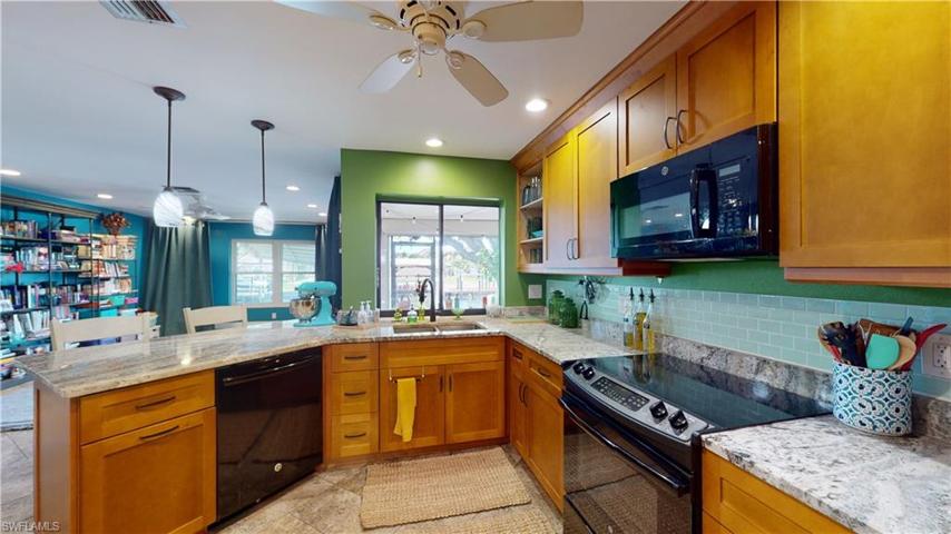 716 SE 44th  ST, CAPE CORAL, FL 33904
