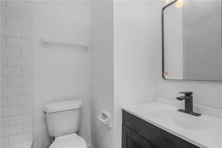 guest bath pic 2