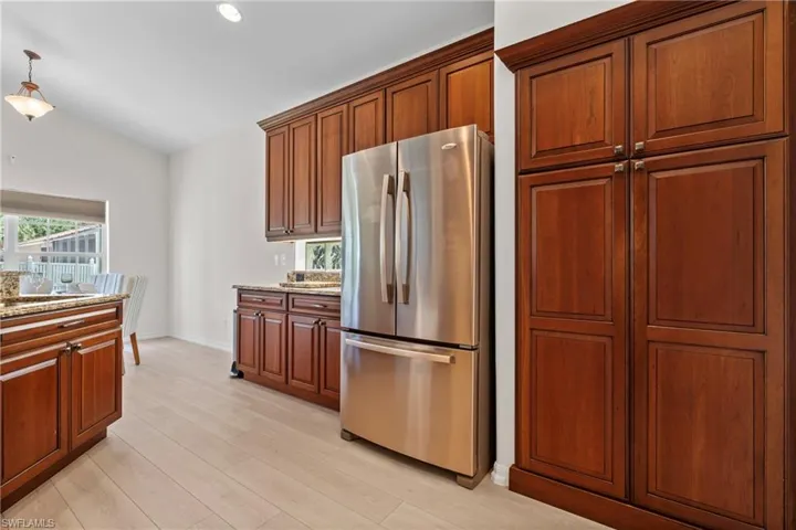 96 Glen Eagle Cir, Naples, Florida 34104