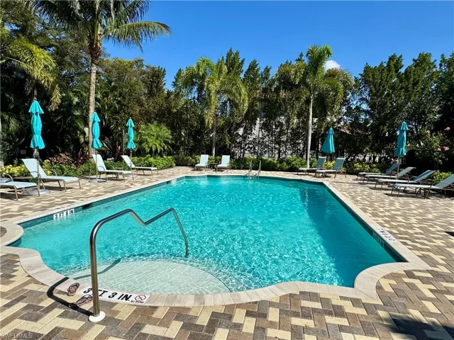 8984 Madrid Cir, Naples, Florida 34104