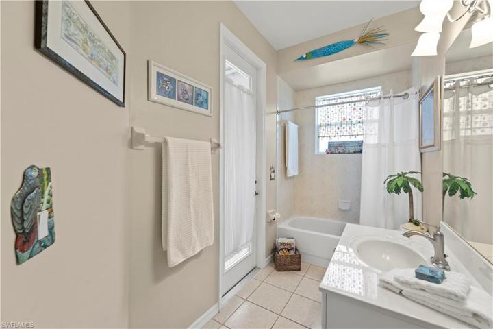 Guest Bath, Direct Lanai and pool access.