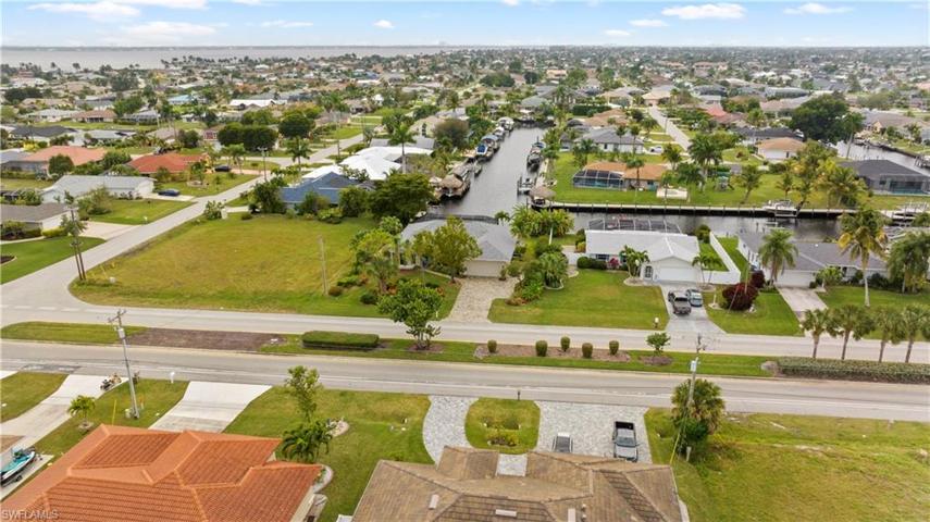 Intersecting Canal View with Direct Access to the River and on out to the Gulf
