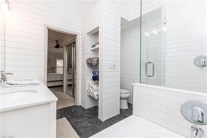 24821  Lakemont Cove  LN, Bonita Springs, FL 34134