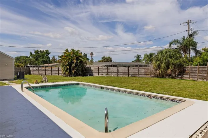 1934  Howe  CT, North Fort Myers, FL 33903