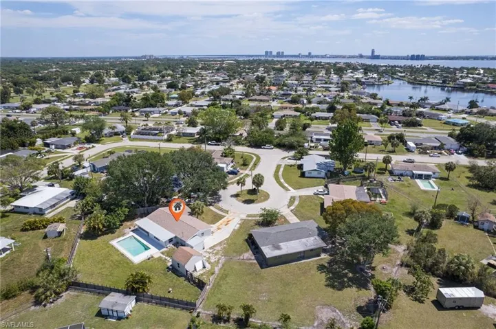 1934  Howe  CT, North Fort Myers, FL 33903