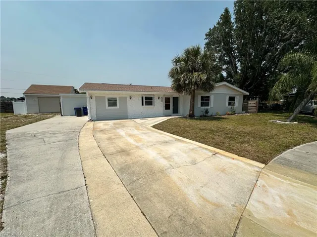 1934  Howe  CT, North Fort Myers, FL 33903