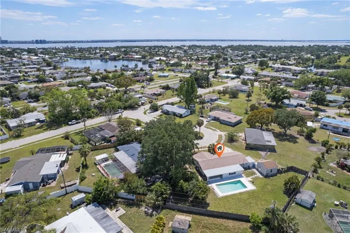 1934  Howe  CT, North Fort Myers, FL 33903