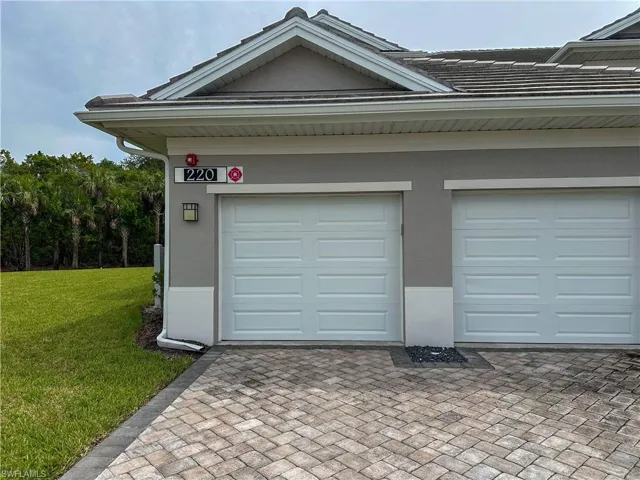 220  Indies Dr E  , Naples, FL 34114
