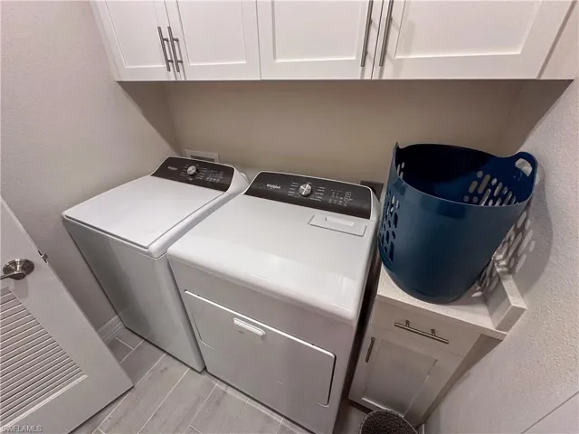 220  Indies Dr E  , Naples, FL 34114