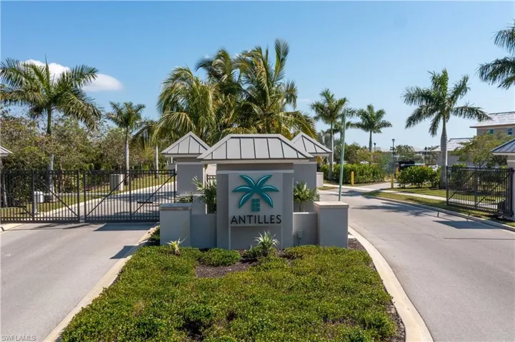 220  Indies Dr E  , Naples, FL 34114