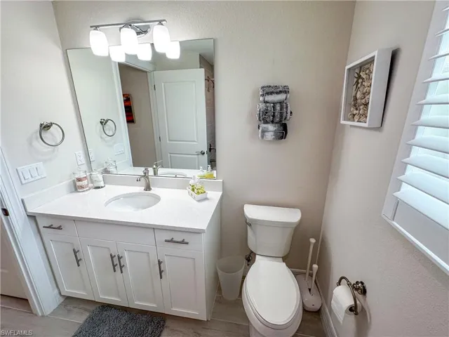 220  Indies Dr E  , Naples, FL 34114