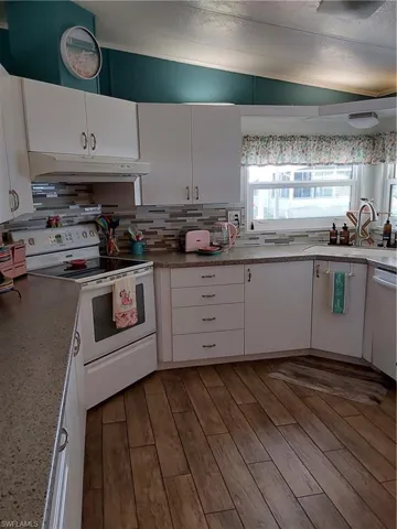 9210  Bonita  DR, North Fort Myers, FL 33903