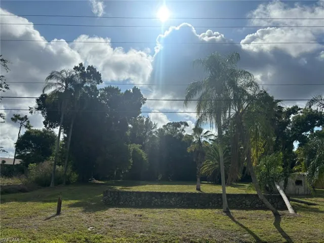 2948 Garden St, North Fort Myers, Florida 33917