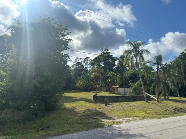 2948 Garden St, North Fort Myers, Florida 33917