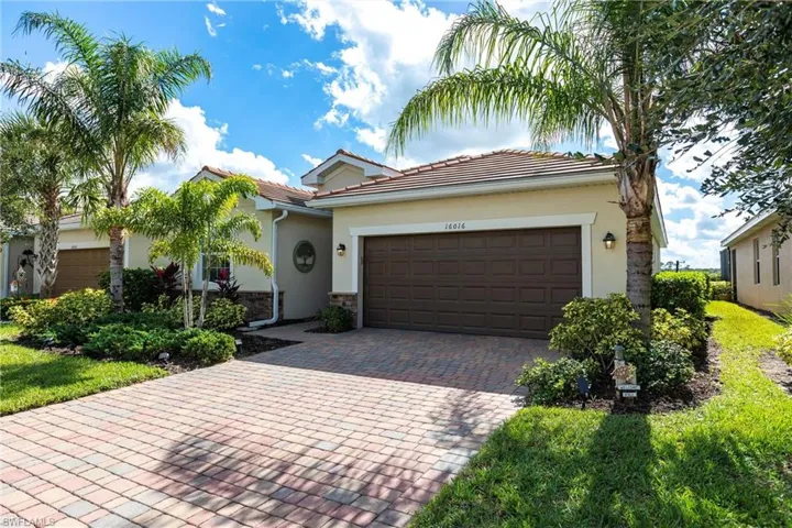 Front of 16016 Palmetto Prairie Dr.