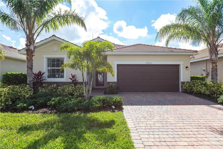 Front of 16016 Palmetto Prairie Dr.