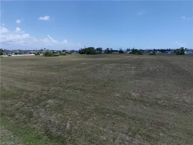 Facing SE.