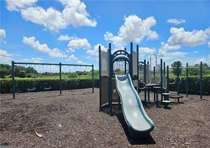 19420 Mossy Ledge Ter, Lehigh Acres, Florida 33936