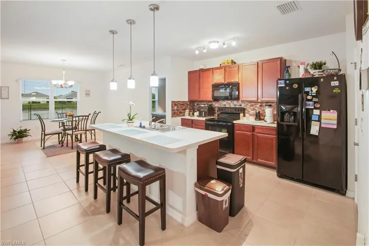 19420 Mossy Ledge Ter, Lehigh Acres, Florida 33936