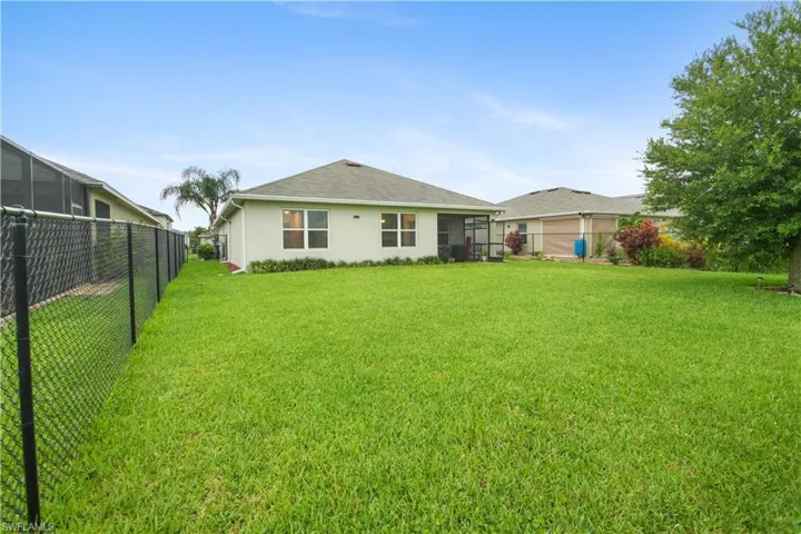 19420 Mossy Ledge Ter, Lehigh Acres, Florida 33936