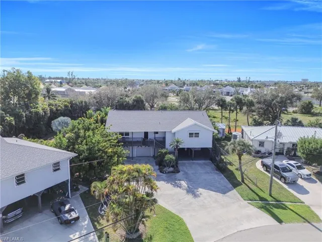 17324/17326 Whitewater Ct 326, Fort Myers Beach, Florida 33931