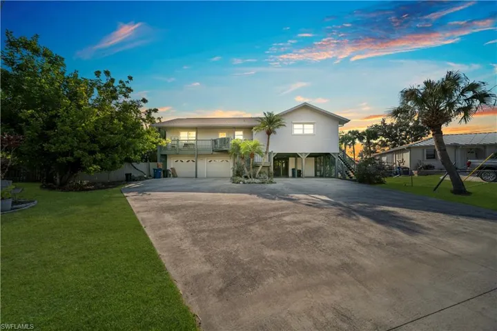 17324/17326 Whitewater Ct 326, Fort Myers Beach, Florida 33931