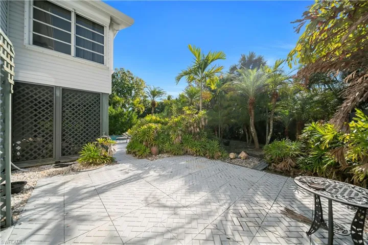 17324/17326 Whitewater Ct 326, Fort Myers Beach, Florida 33931